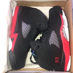 BRAND NEW: Jordan 5 Retro Top 3 (PS)